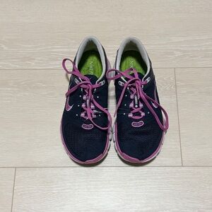 3/$10 Nike Women's Black and Pink Sneakers
